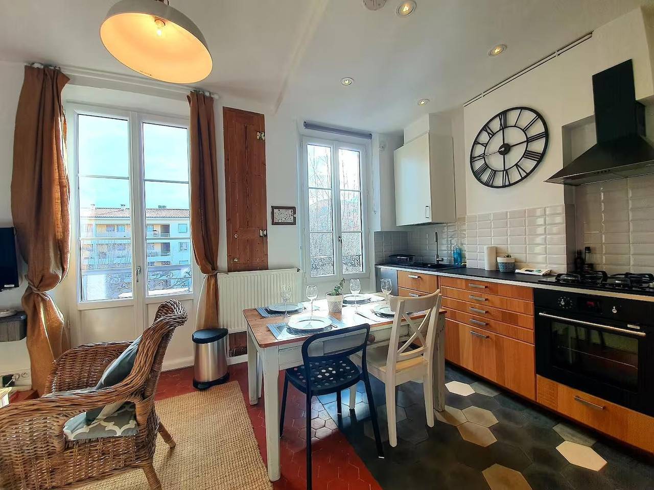 Entire apartment, L'Amiral Barnaud - Appt proche de la plage in Antibes, Cannes region
