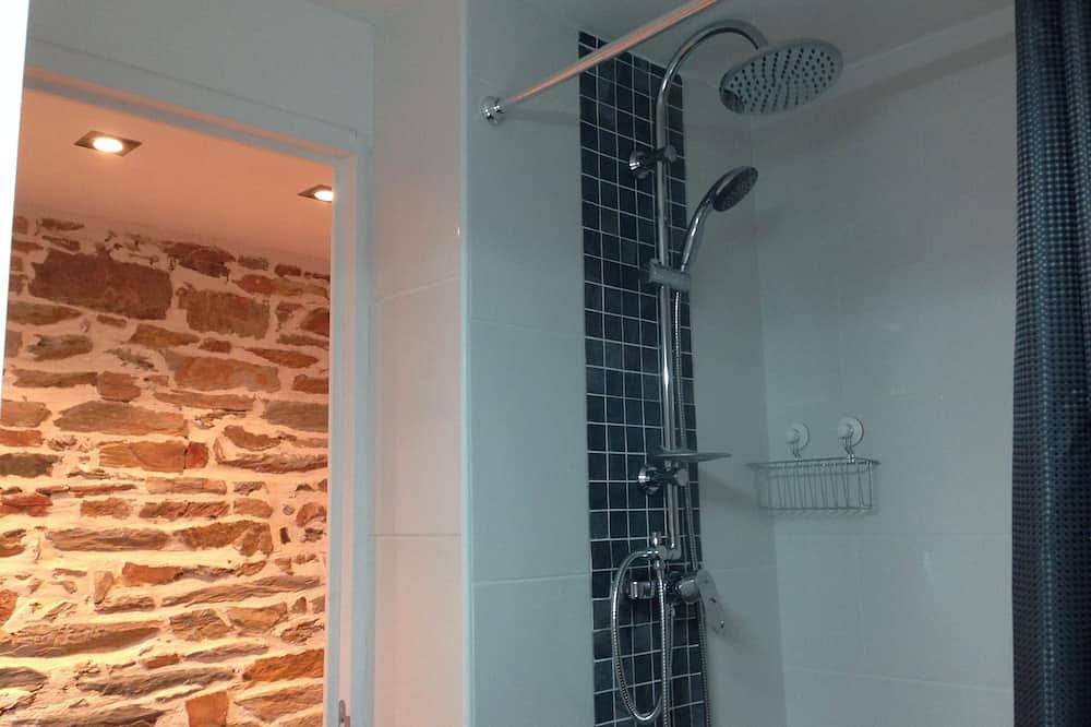 Entire apartment, Duplex with panoramic views of canal barges in Redon, Redon region