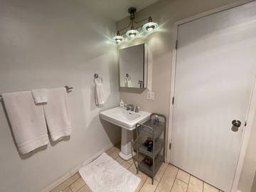 Mobile Home for 2 People in Santa Barbara, Southern California, Photo 3