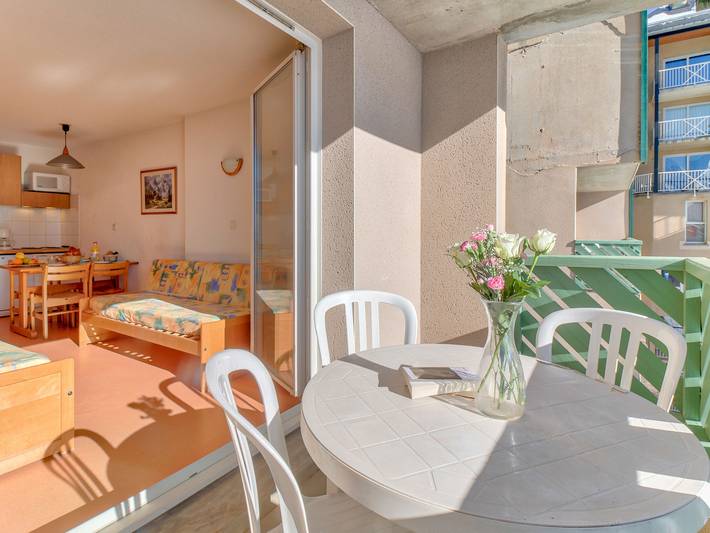Appartement de vacances pour 4 personnes, avec piscine ainsi que balcon et sauna