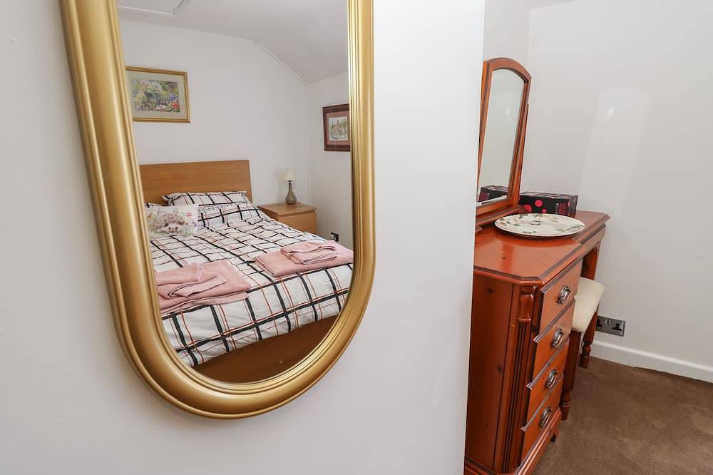 Castle Cottage, pet friendly, with a garden in Carisbrooke in Newport (Isla de Wight), Isla de Wight