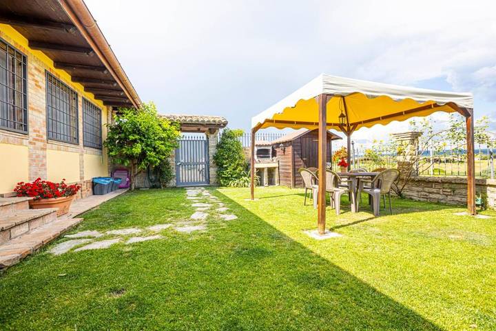 Casa vacanza per 6 persone, con giardino - 1