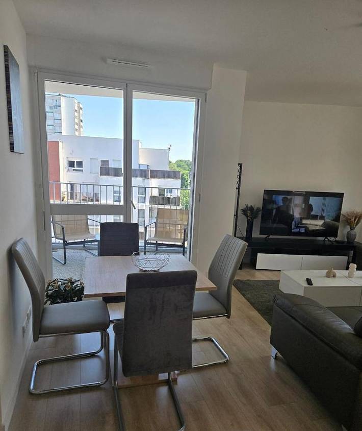 Gîte pour 4 personnes, avec balcon et vue à Clichy-sous-Bois - 2