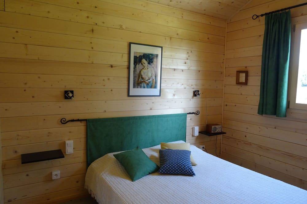Orange en campagne   cottage  cosy dans propriété, Spa piscine clim wifi parking in Orange, Vaucluse