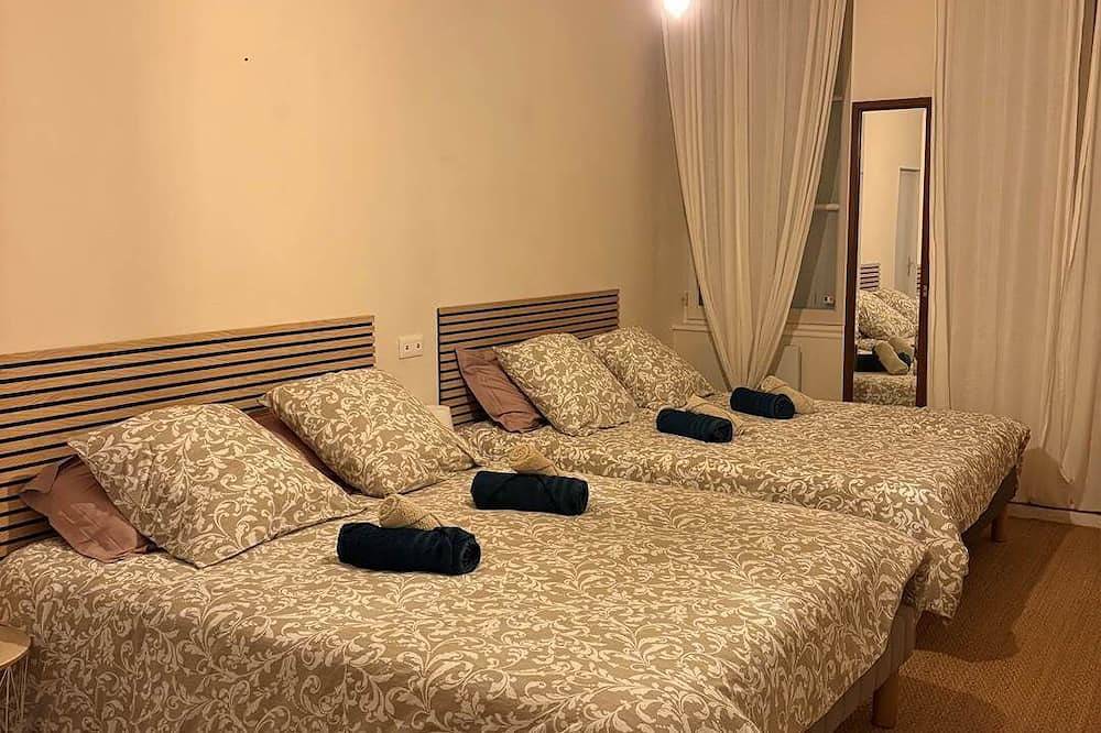 Entire apartment, The Family Room in Aubusson, Aubusson region
