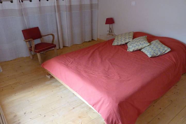 Gîte pour 4 personnes, avec terrasse à Saint-Jurs - 3