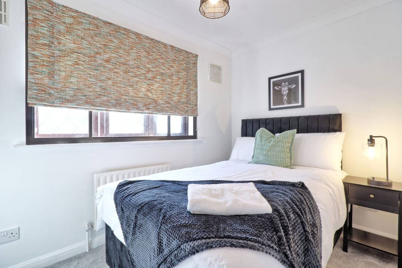 The Greenhithe Getaway - 4Br 2Bath w/ Free Parking in Stone (Dartford), Dartford