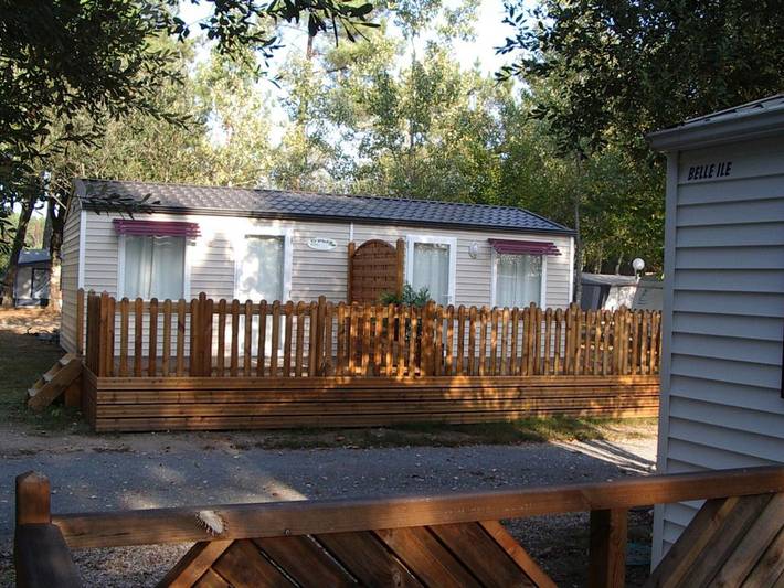 Mobil home pour 2 personnes, avec terrasse, animaux acceptés dans Bayas