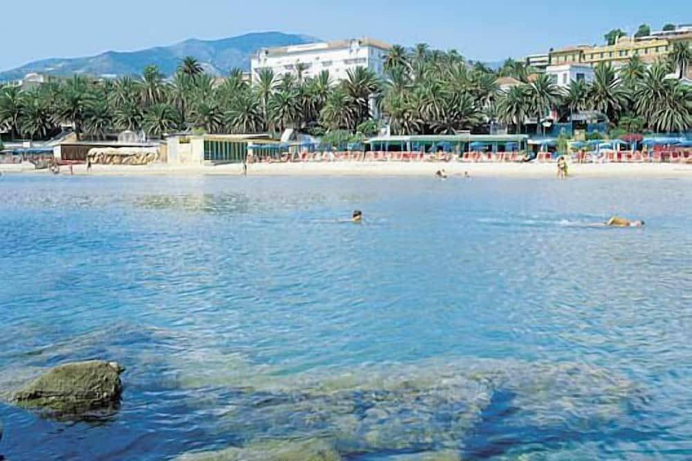 Ganze Wohnung, Sanremo: Splendid Zwei Zimmer mit Blick auf Strände, Meerblick in San Remo, Sanremo Gemeinde