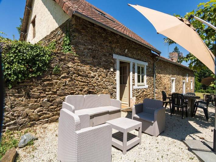 Location de vacances pour 4 personnes, avec terrasse et piscine, animaux acceptés à Chalais (Aquitaine) - 3