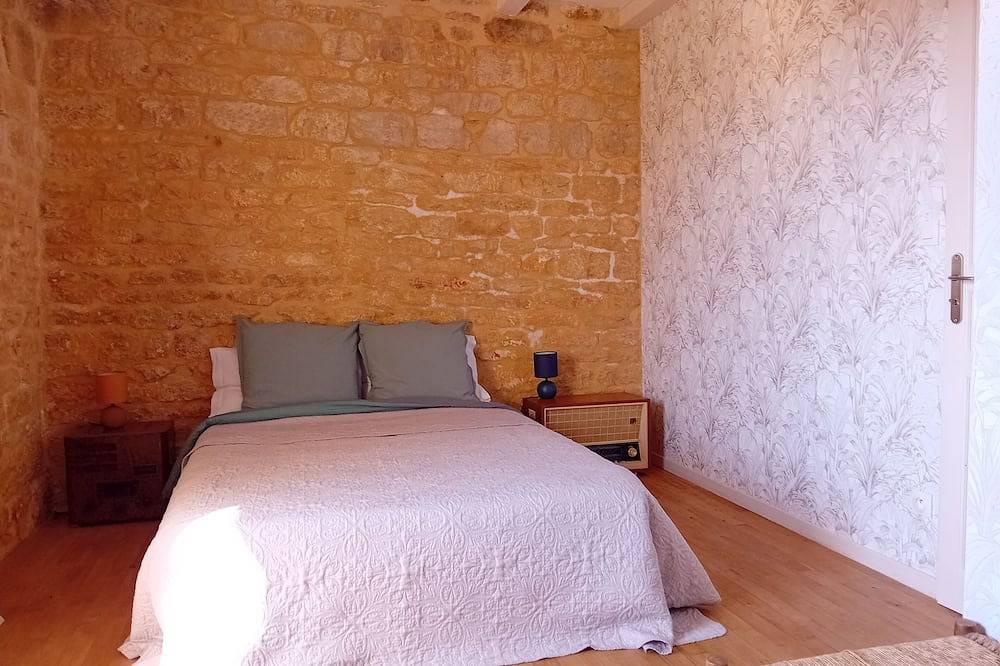 Maison de Ville avec Cour terrasse, au Cœur de la Bastide de Domme in Domme, Périgord Noir