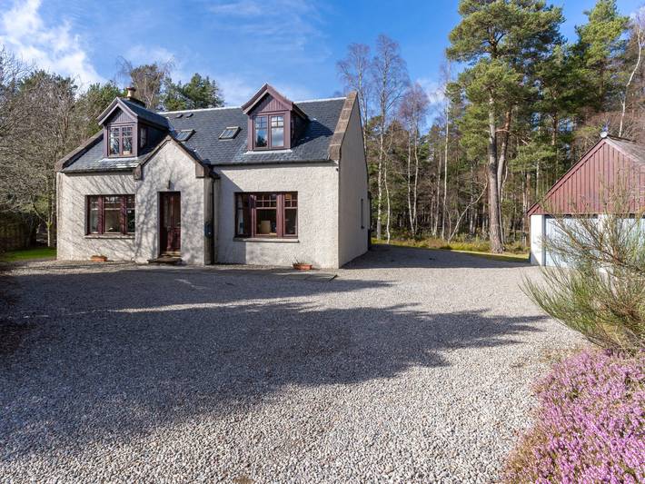 Holiday rental for 8 people, with terrace and garden in Cairngorms National Park