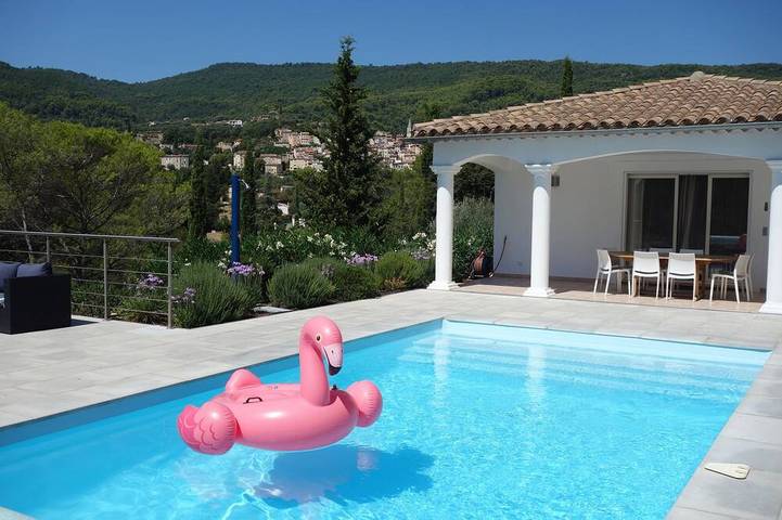 Villa für 8 Personen, mit Terrasse und Garten - 1