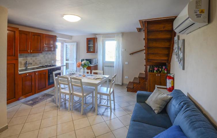 Moderno appartamento con 2 camere da letto, piscina, parcheggio e Wi-Fi in Castelnuovo di Garfagnana, Garfagnana