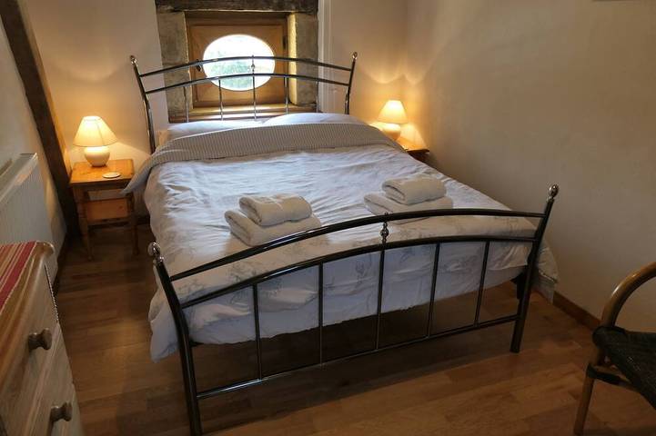 Location de vacances pour 6 personnes, avec terrasse et jardin à La Chapelle-Aubareil - 2