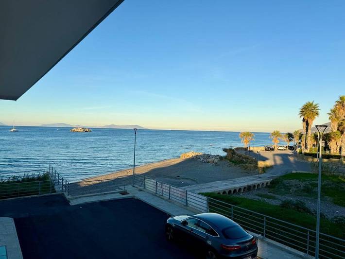 Appartamento per 4 persone, con Balcone e Terrazza nonché Panorama a Brolo