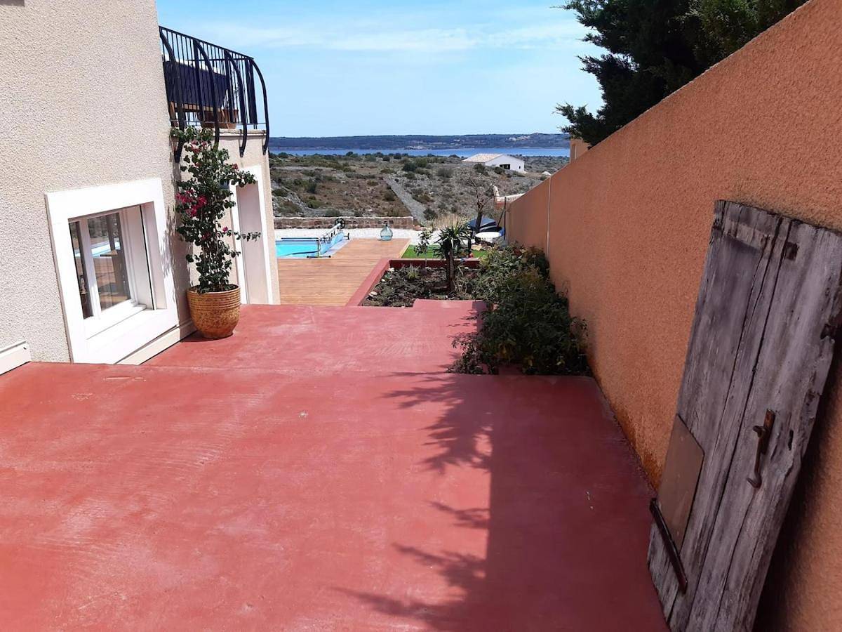 Appartement entier, Maison avec vue sur la mer et avec piscine à Fitou in Fitou, Côte méditerranéenne (France)