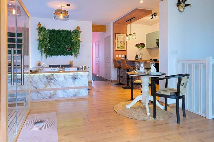 Appartement de vacances pour 2 personnes, avec sauna ainsi que balcon et jacuzzi