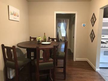 Vacation House for 4 Guests in Dallas, Dallas County, Picture 1