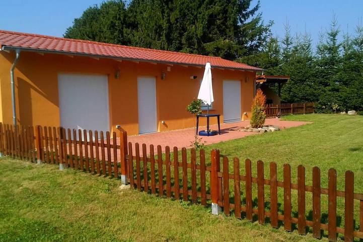 Ferienhaus für 2 Personen, mit Terrasse und Garten in Mölln (Mecklenburg)