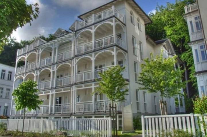 Villa für 4 Personen, mit Sauna und Balkon in Binz