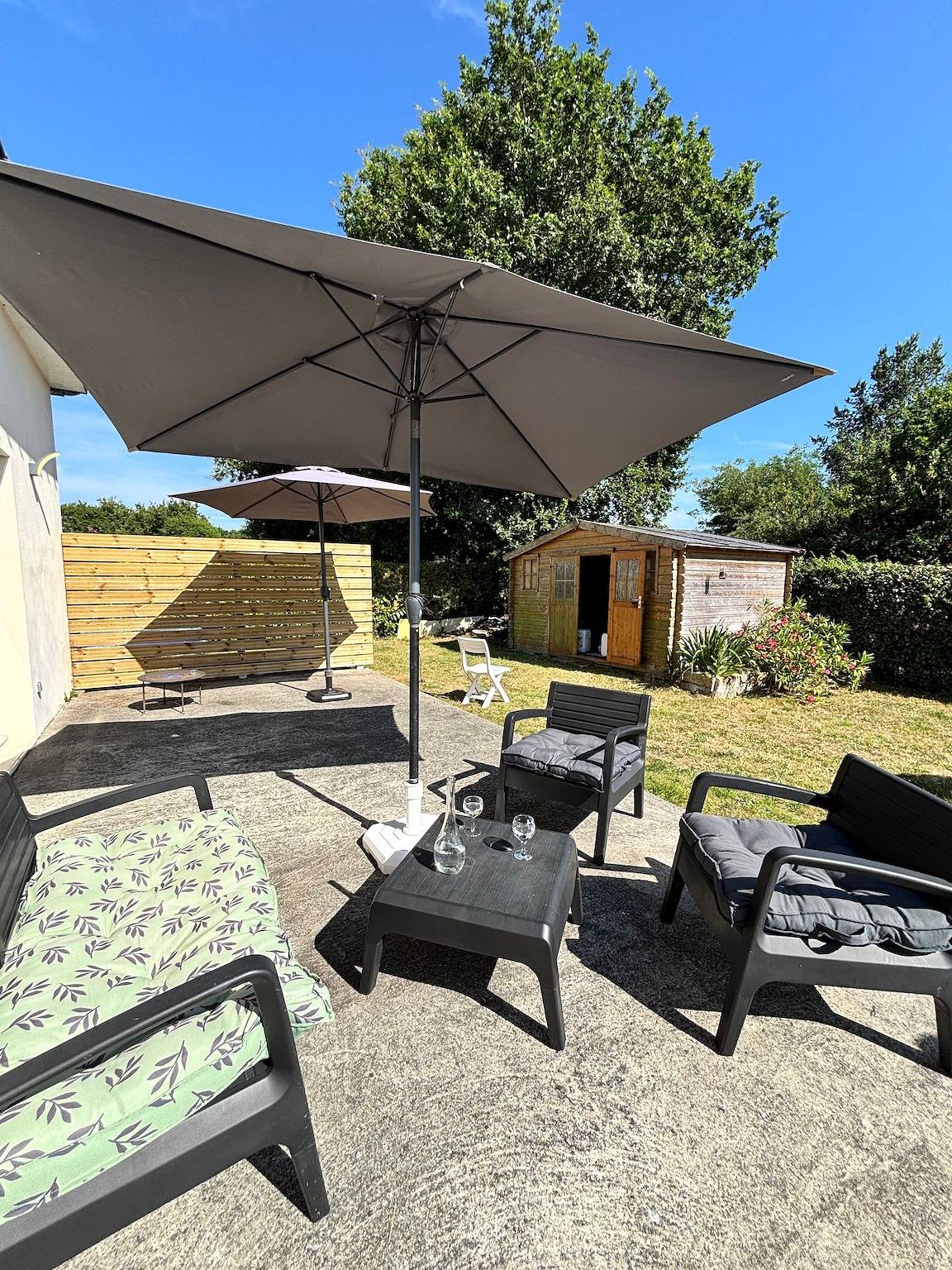 Casa vacacional 'Maison Gicquel' con terraza privada y jardín privado in Le Tour-du-Parc, Côte des Mégalithes