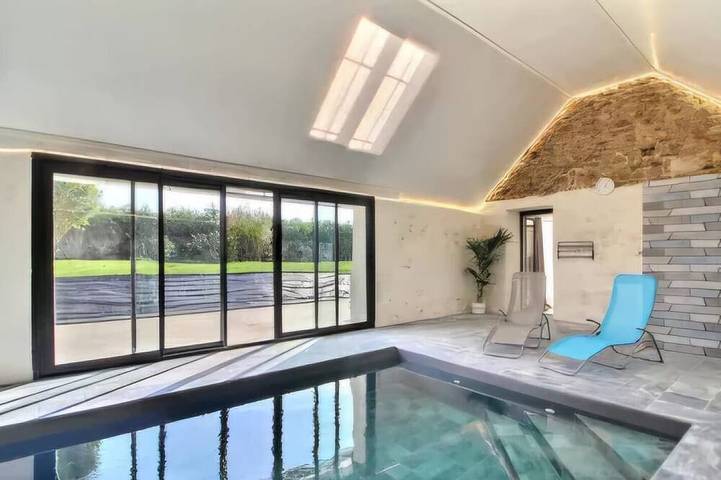 Location de vacances pour 8 personnes, avec Jacuzzi et Jardin à Ploudaniel