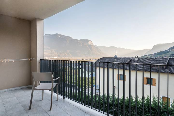 Apartamento inteiro, Apartamento 'Karin - Merlot' com terraço partilhado e Wi-Fi in Termeno sulla Strada del Vino, Alpes do Vale de Non