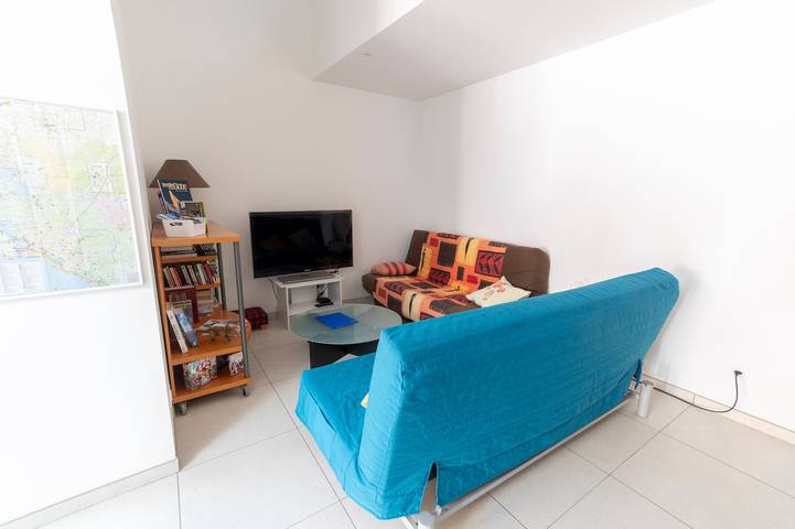 Location de vacances pour 4 personnes, avec Terrasse et Jardin dans Port Olona - 2