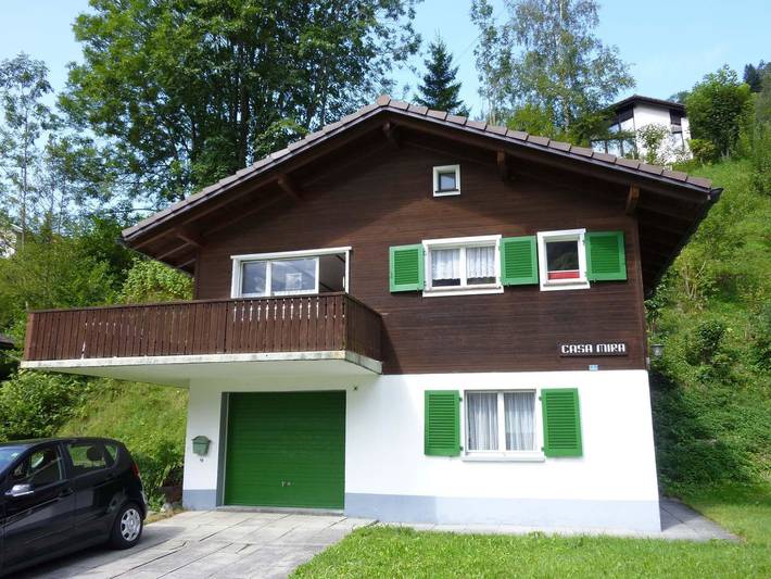 Hütte für 6 Personen, mit Balkon und Terrasse sowie Garten in Engelberg