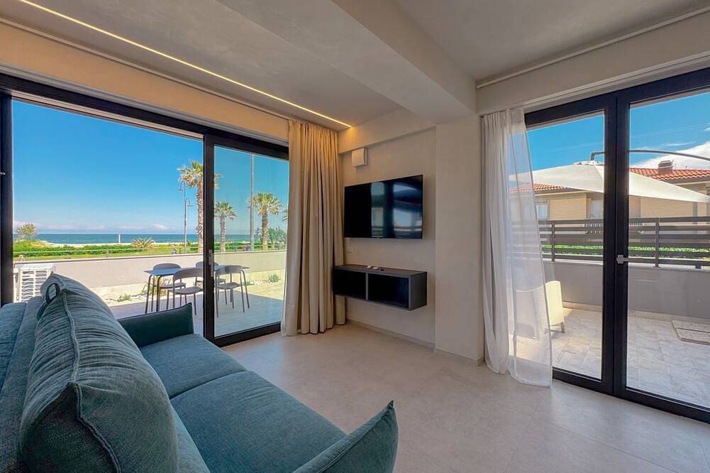 Ganze Wohnung, Beachfront Bliss: Relax with a Stunning Sea View in Porto Sant'Elpidio, Fermo Provinz