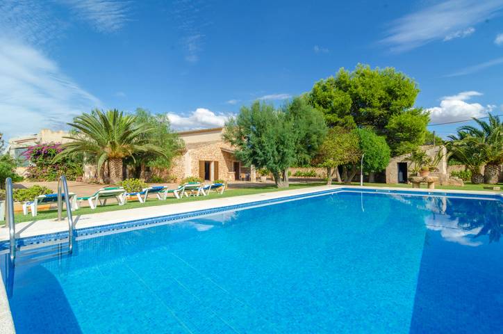 Villa für 10 Personen, mit Pool und Terrasse sowie Garten in Es Trenc