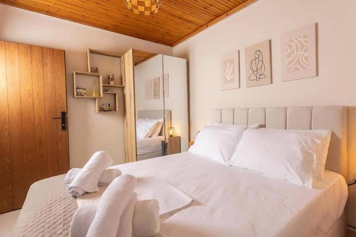 Location de vacances pour 6 personnes, avec jardin dans Ormos Panagias - 2