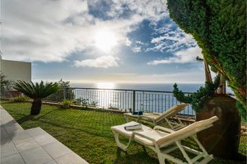 Location de vacances pour 6 personnes, avec jardin dans Arco da Calheta