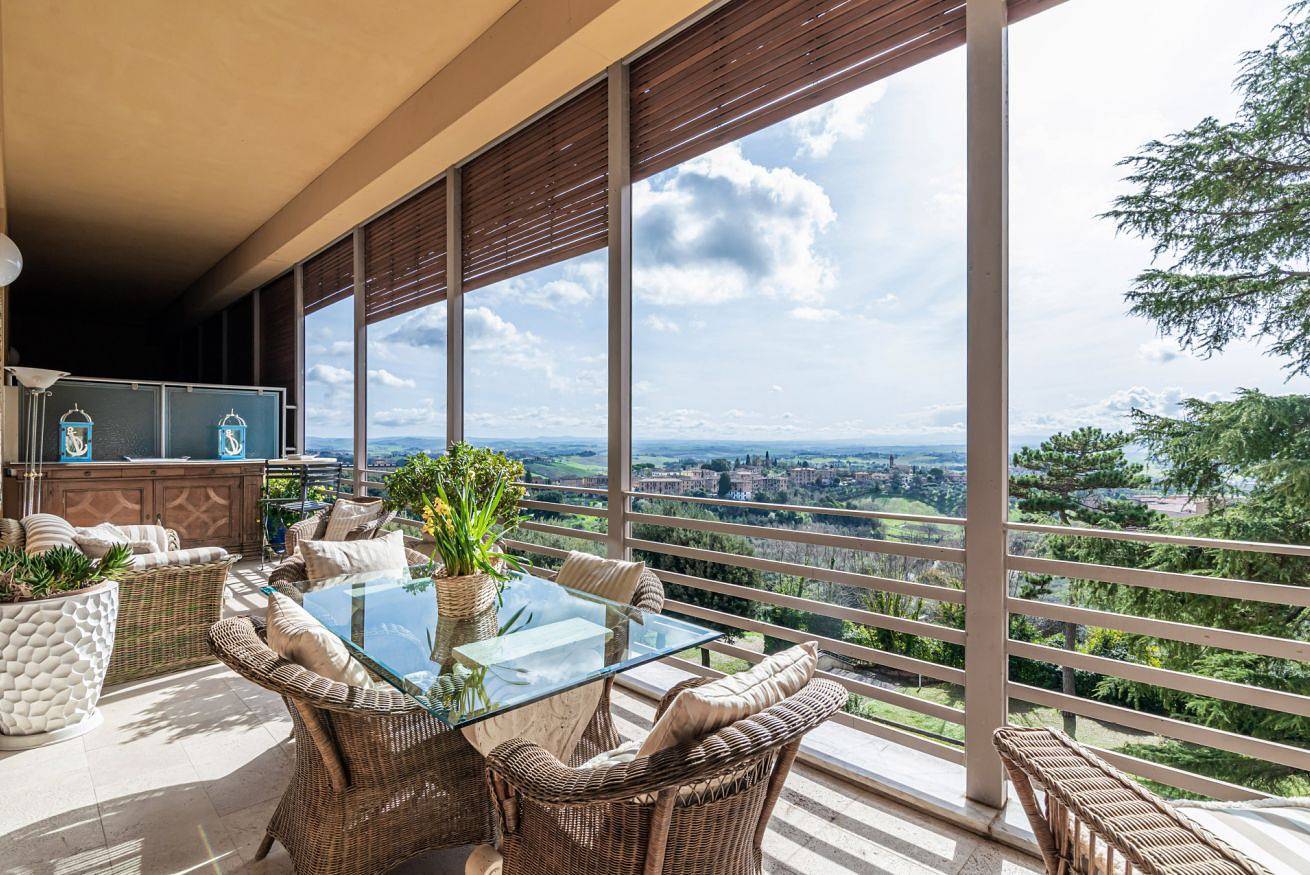 Appartement entier, Appartement de vacances pour 4 personnes avec balcon/terrasse in Sienne, Province de Sienne