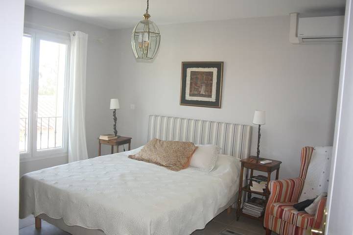 Villa pour 9 personnes, avec terrasse ainsi que jardin et piscine à la La Ciotat - 3