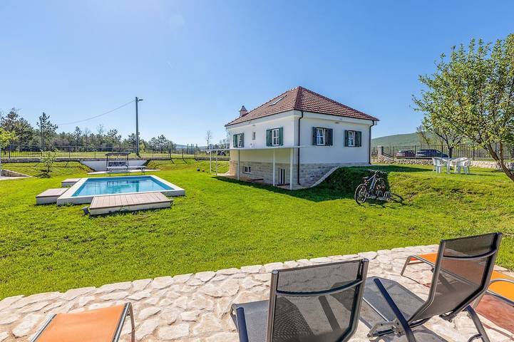 Atemberaubendes Haus in Tijarica mit. in Dalmatinisches Zagora