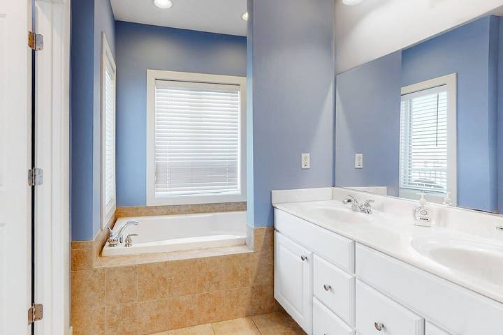 Vacation rental for 14 people, with balcony in Worcester County