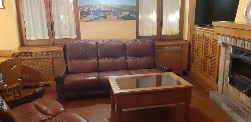 Casa rural para 6 personas, con jardín, Se admiten mascotas en Navarredonda de Gredos - 3