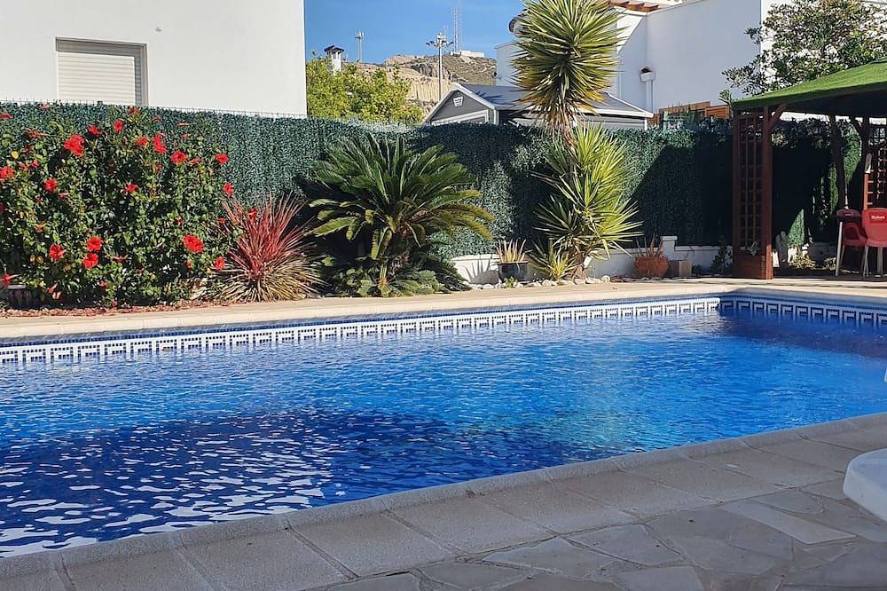 Casa de Verano- Villa with pool, garden, near Vera Playa beach. in Playas de Vera, Vera