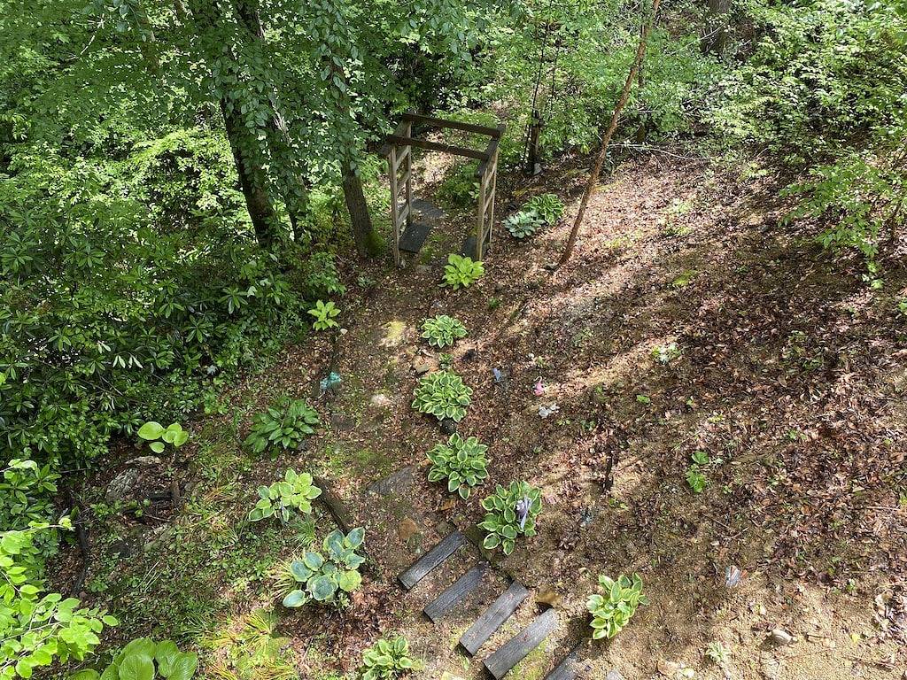 Glamping for 7 Guests in Wears Valley, Great Smoky Mountains National Park