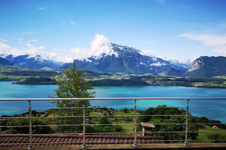Ferienhaus für 4 Personen, mit Balkon und Whirlpool sowie Garten