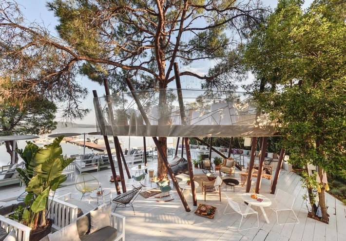 Ferienhaus für 2 Personen, mit Balkon und Terrasse sowie Garten und Pool