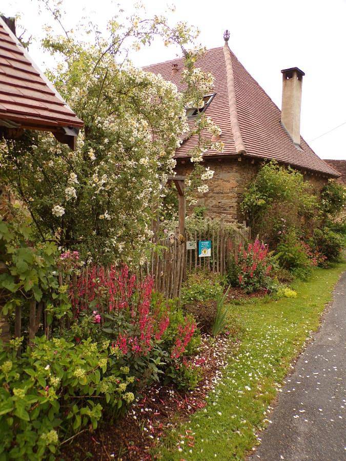 Location de vacances pour 2 personnes, avec vue et jardin à Meuzac - 4