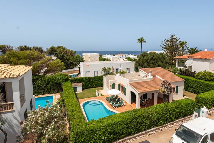 Villa pour 6 personnes, avec jardin et terrasse à Cala Blanca