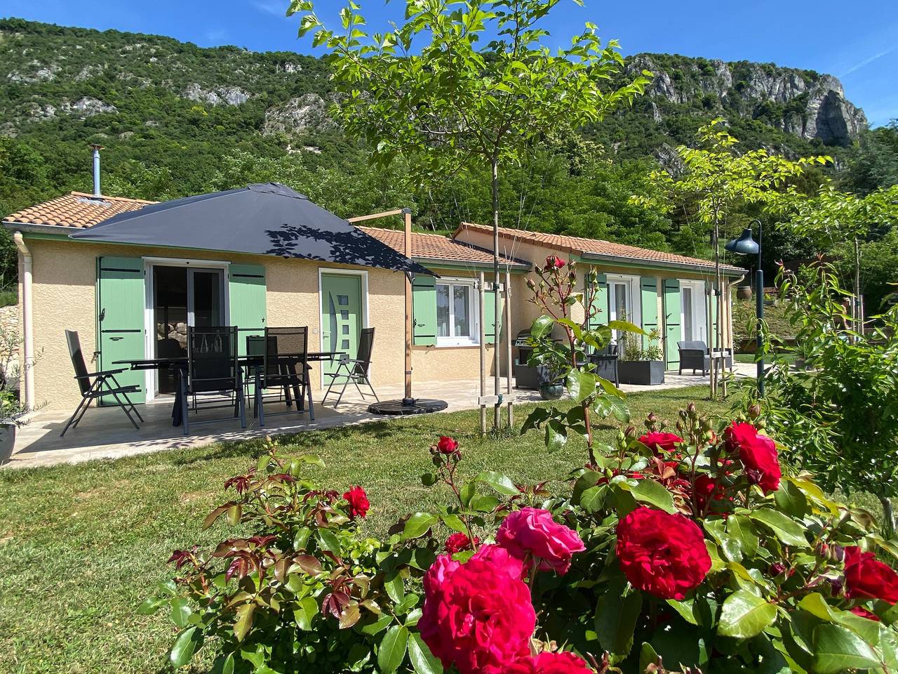 Maison de vacances « Le Beauregard - Piscine » avec vue montagne, Wi-Fi et climatisation in Beauregard-Baret, Région de Valence