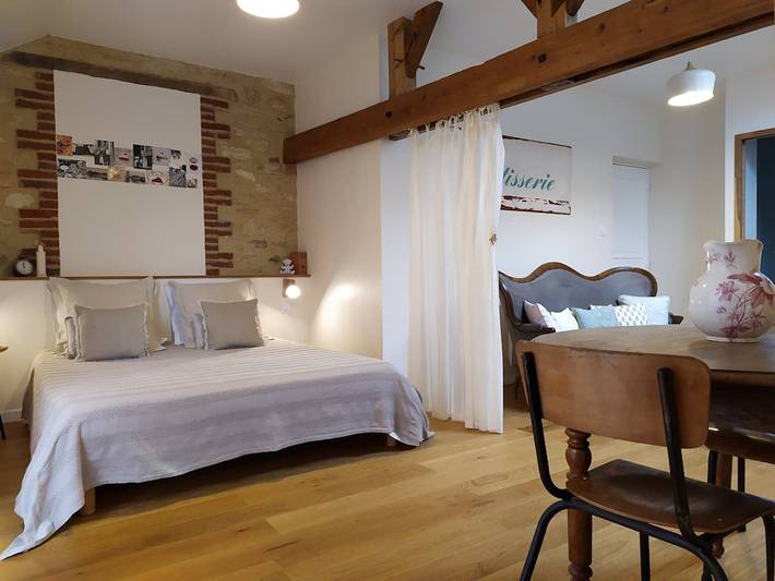Cottage pour 2 personnes, avec jardin ainsi que sauna et jacuzzi dans Terranjou