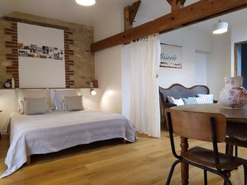 Chambre d’hôte pour 2 personnes, avec jacuzzi ainsi que sauna et jardin dans Terranjou