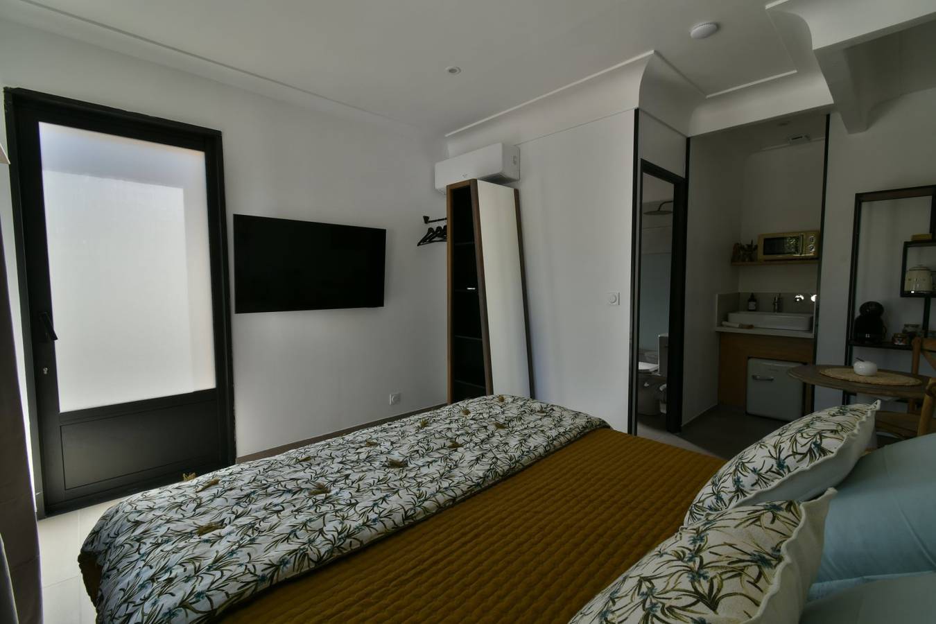 Une nuit en Luberon - Chambre in Puyvert, Parc naturel régional du Luberon