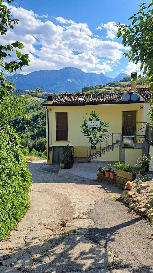 Chambre d’hôte pour 2 personnes, avec jardin ainsi que terrasse et piscine, animaux acceptés à Arsita